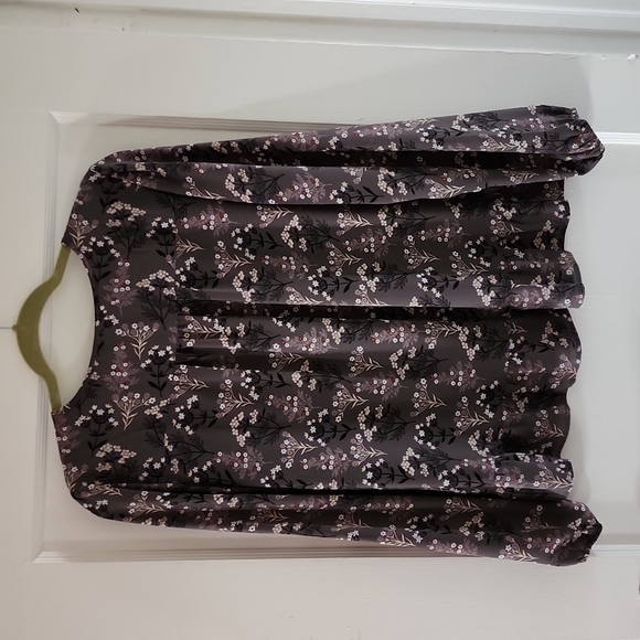 Grey Loft Blouse - Picture 5 of 5